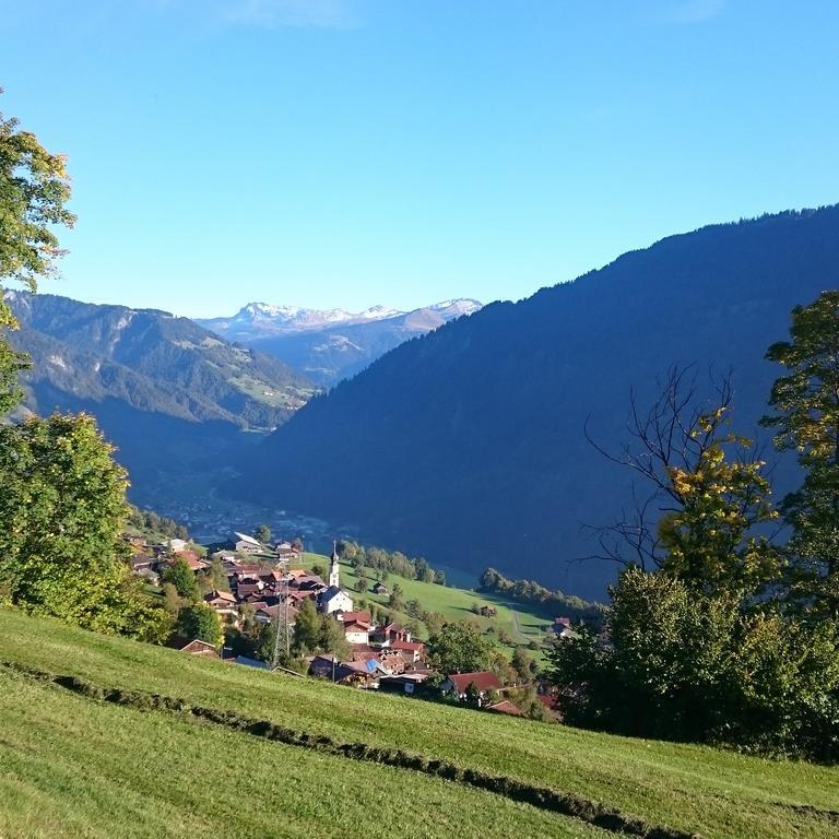 Gaestehaus Alpina In Fanas Luaran gambar