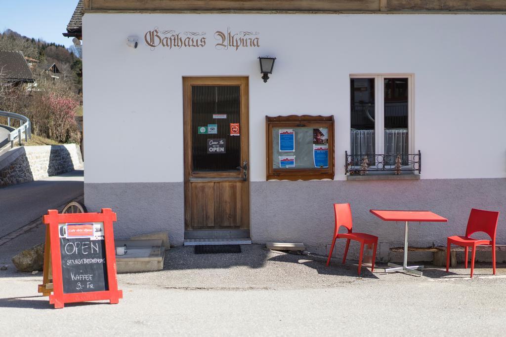 Gaestehaus Alpina In Fanas Luaran gambar